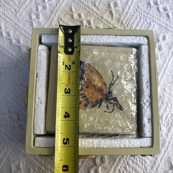 VTG 3D Butterfly Coaster Set w/ Holder 4‑Piece Resin Square New Open Box Cottage - Picture 16 of 16